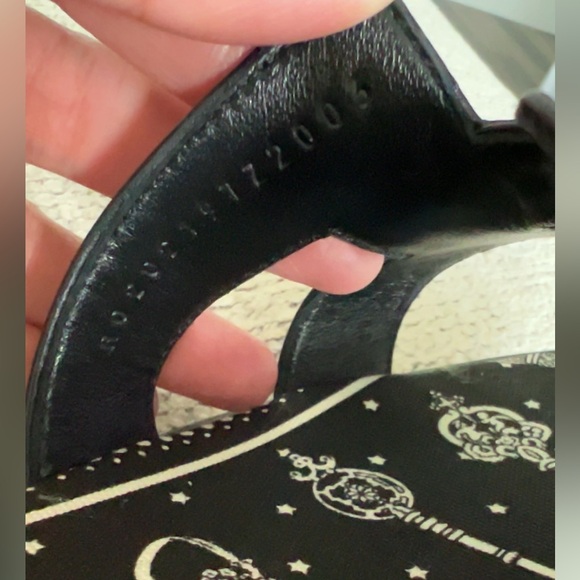 SOLD 💗 Hermes’ Oran sandals 💗 SOLD - Picture 4 of 5